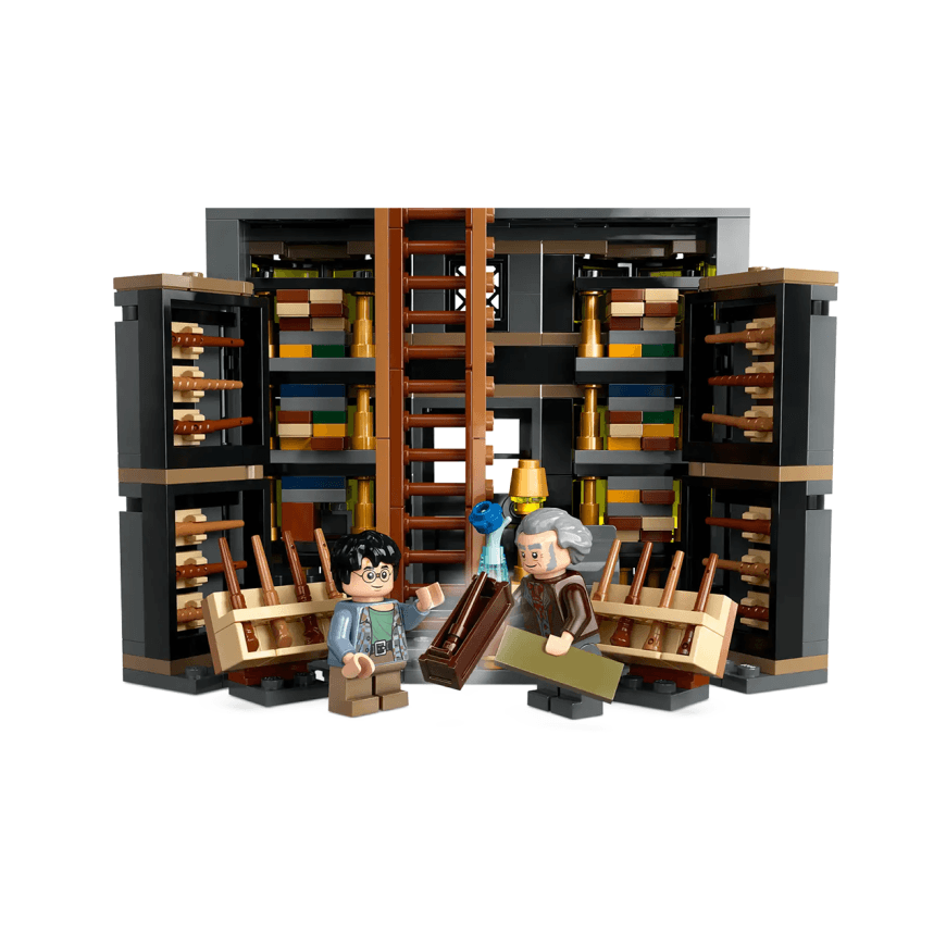 Конструктор — «Лавка Олливандера» и «Мантии на все случаи жизни» LEGO Harry Potter (#76439) — фото 4