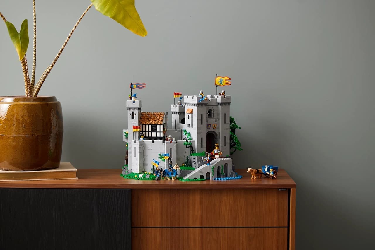 Замок рыцарей Льва LEGO Icons (#10305) — фото 6