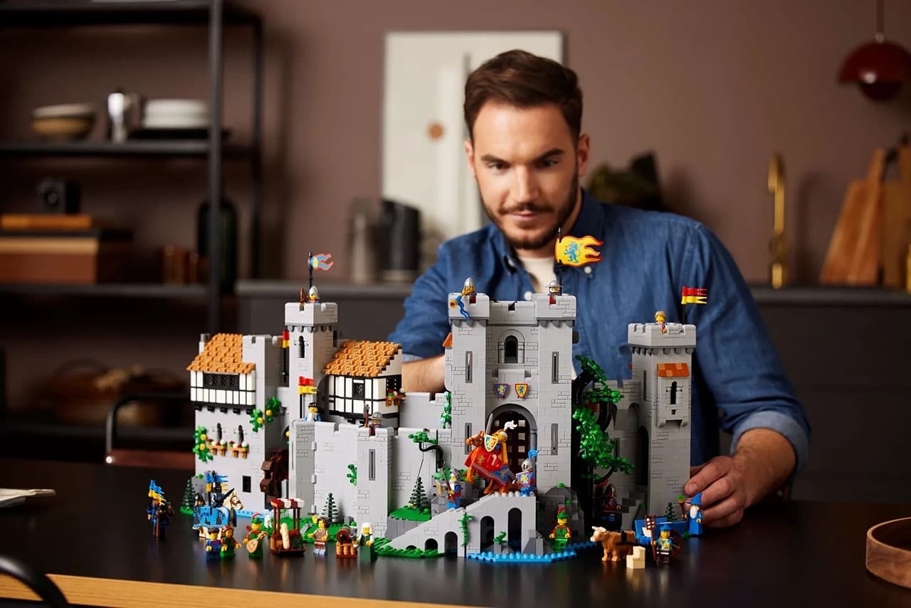Замок рыцарей Льва LEGO Icons (#10305) — фото 4