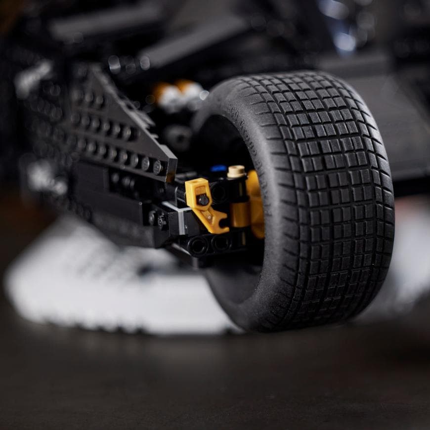 Бэтмобиль «Тумблер» LEGO DC Batman (#76240) — фото 4