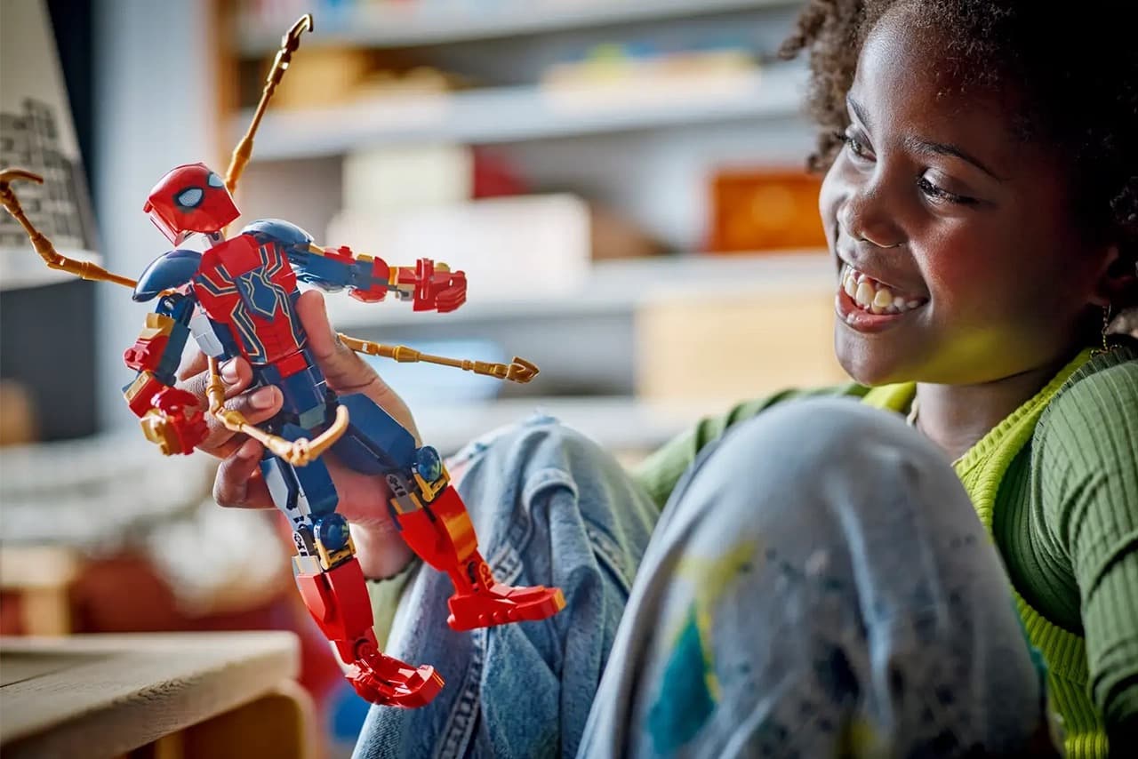 Конструктор — сборная фигурка Железного паука LEGO Marvel Spider-Man (#76298) — фото 6